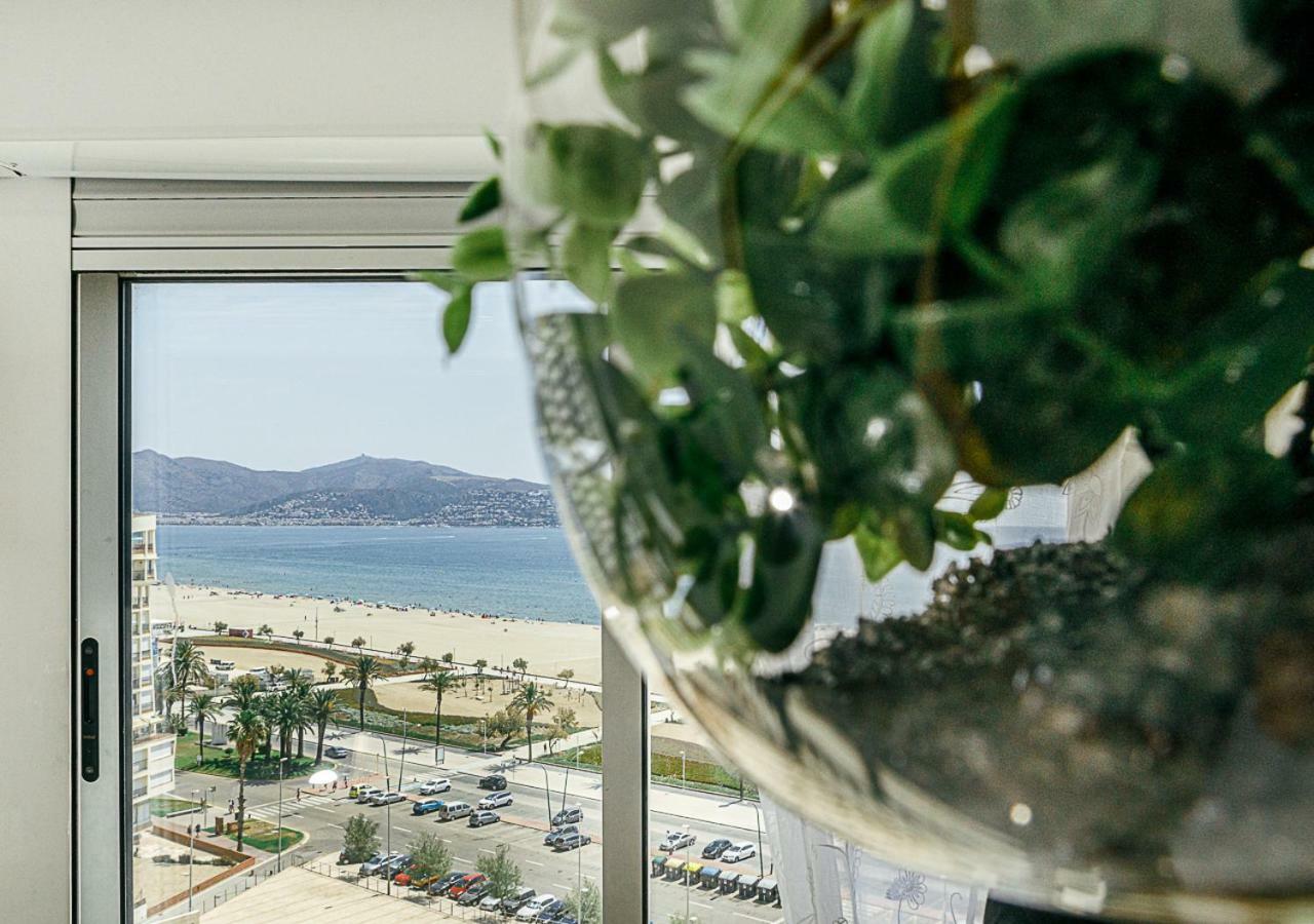 Karina D-Luxe Apartment Empuriabrava Luaran gambar